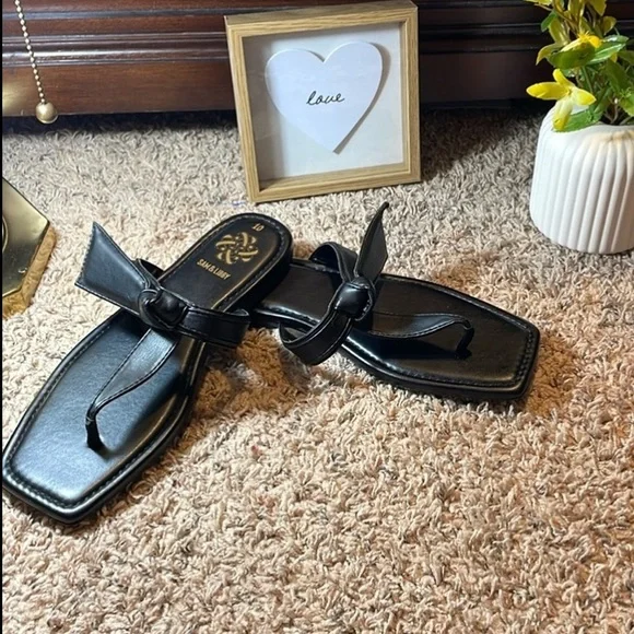 NWOT SAM & LIBBY TIA BOW BLK SLIDE SQ TOE SZ 10 cushion insoles Great Condition - Picture 2 of 11